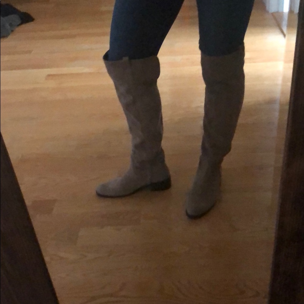 Delman size 8 OTK suede boots